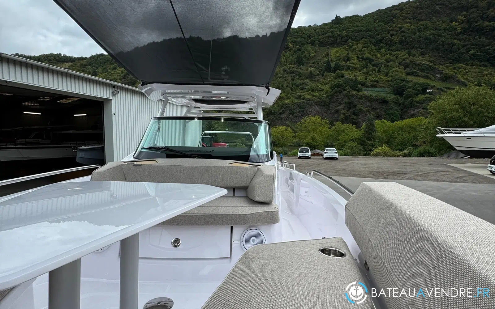 slider 26 Axopar 29 Sun Top
