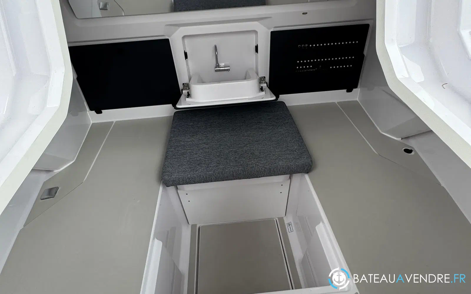slider 31 Axopar 29 Sun Top