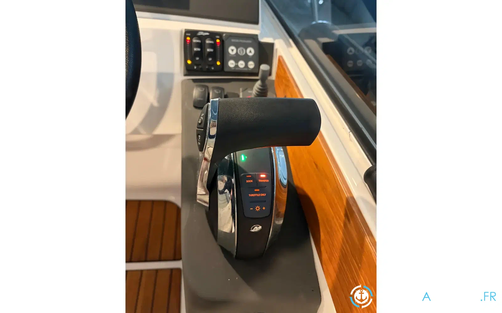slider 23 Aquador 28 HT