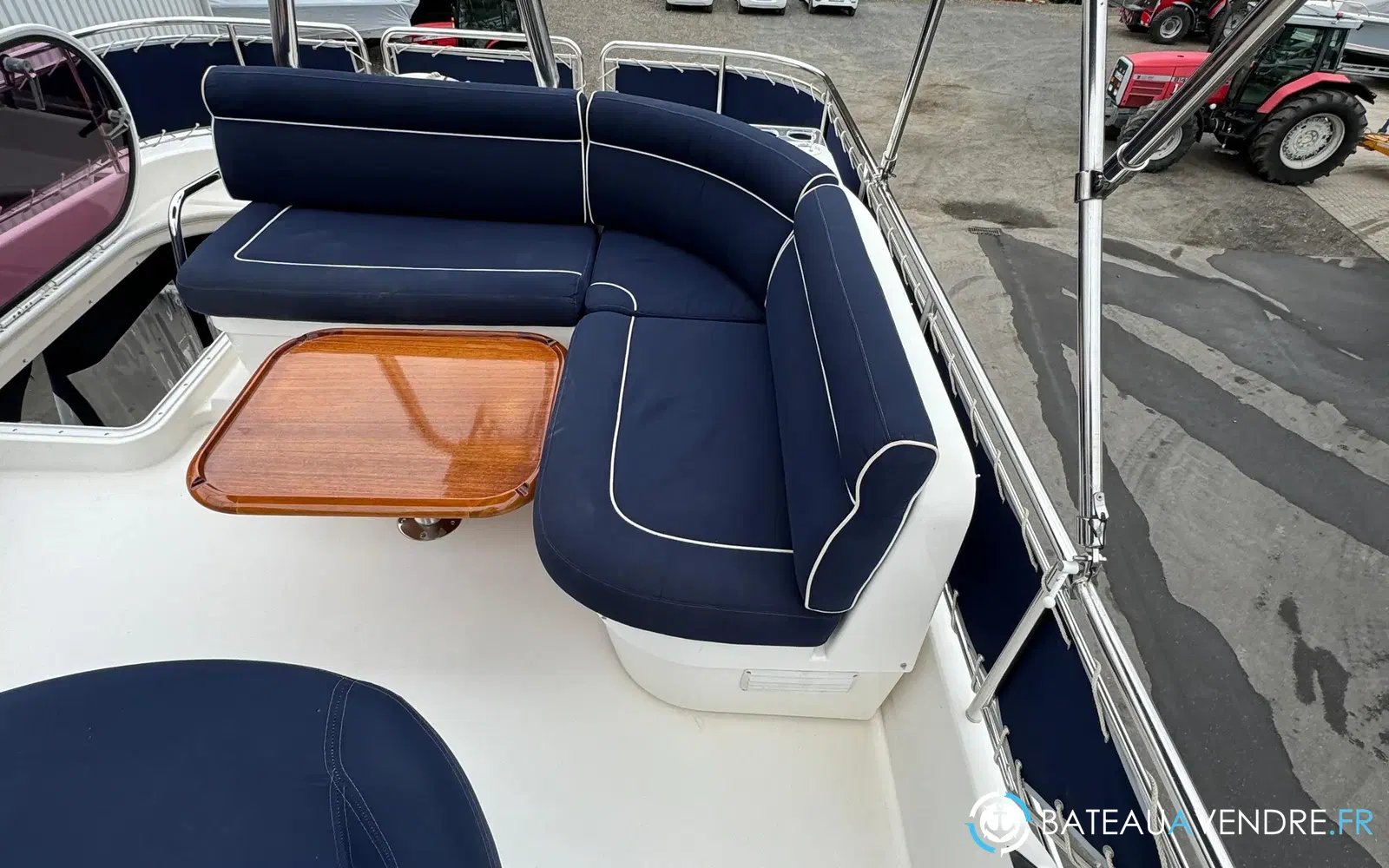 slider 13 Storebro 410 Commander