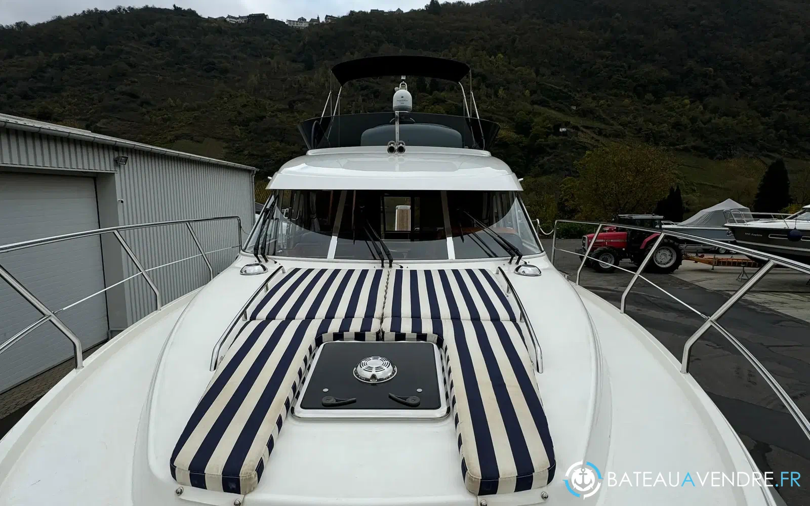 slider 27 Storebro 410 Commander