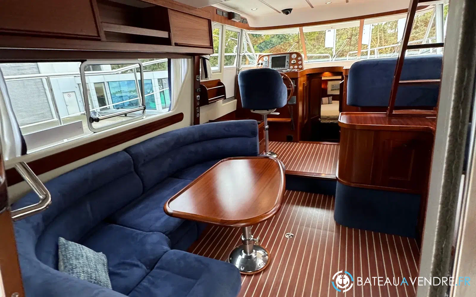 slider 28 Storebro 410 Commander