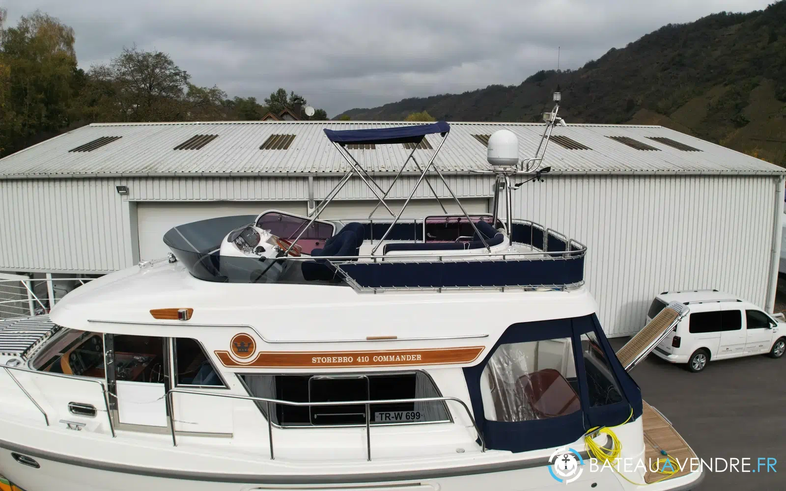 slider 4 Storebro 410 Commander