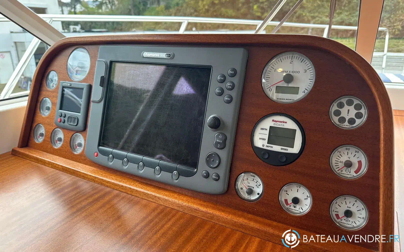 slider 57 Storebro 410 Commander