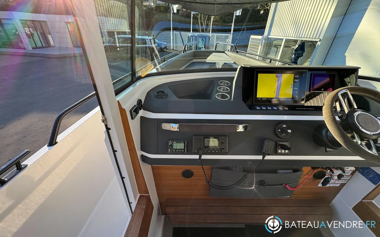 slider 24 Axopar 28 Open