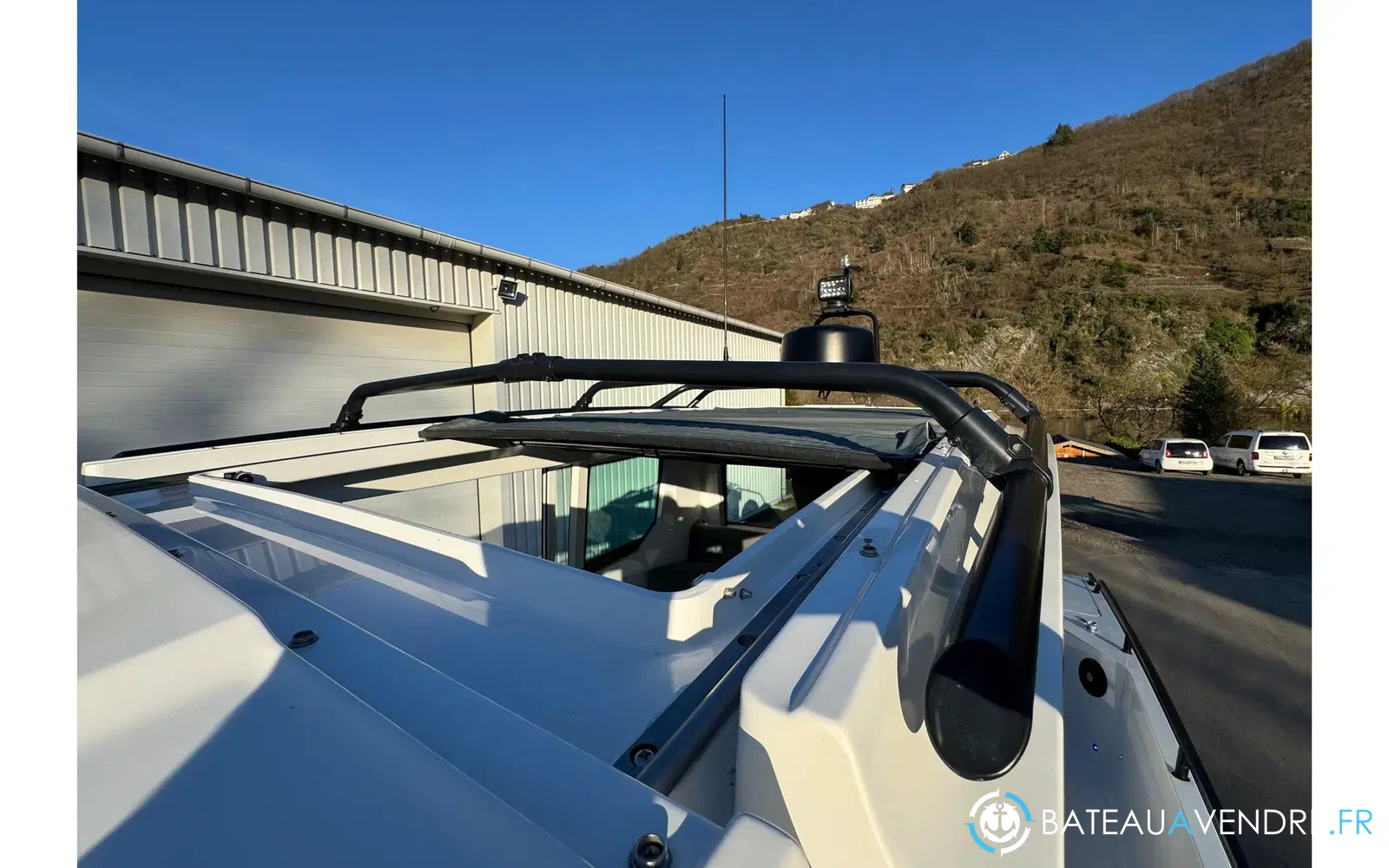 slider 29 Axopar 28 Open