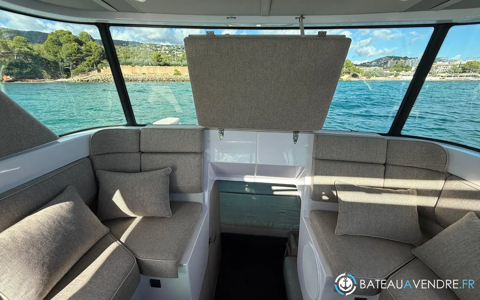 slider 12 Axopar 45 Cross Cabin - Aft Cabin