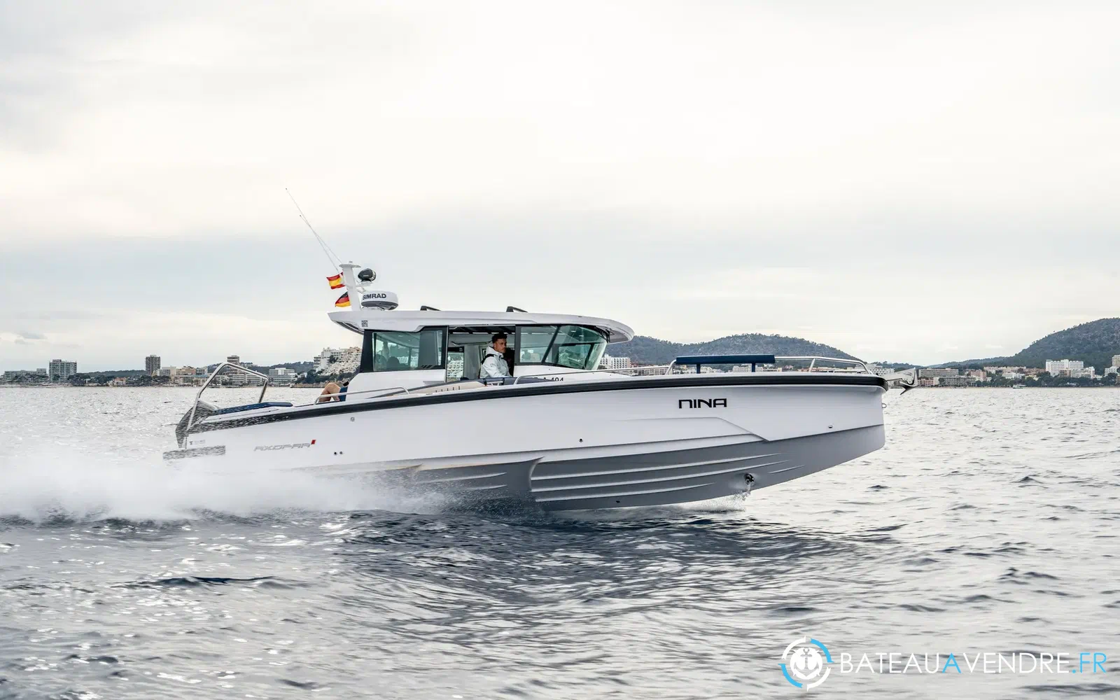 slider 0 Axopar 29 XC CROSS CABIN