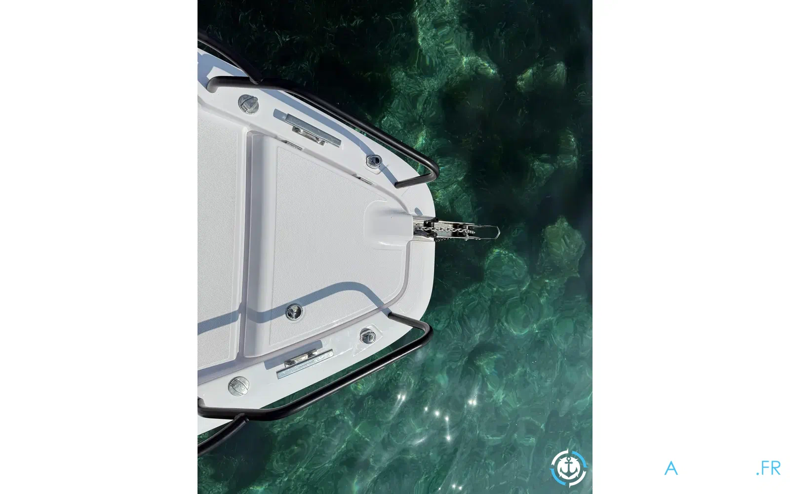 slider 23 Axopar 25 Cross Top