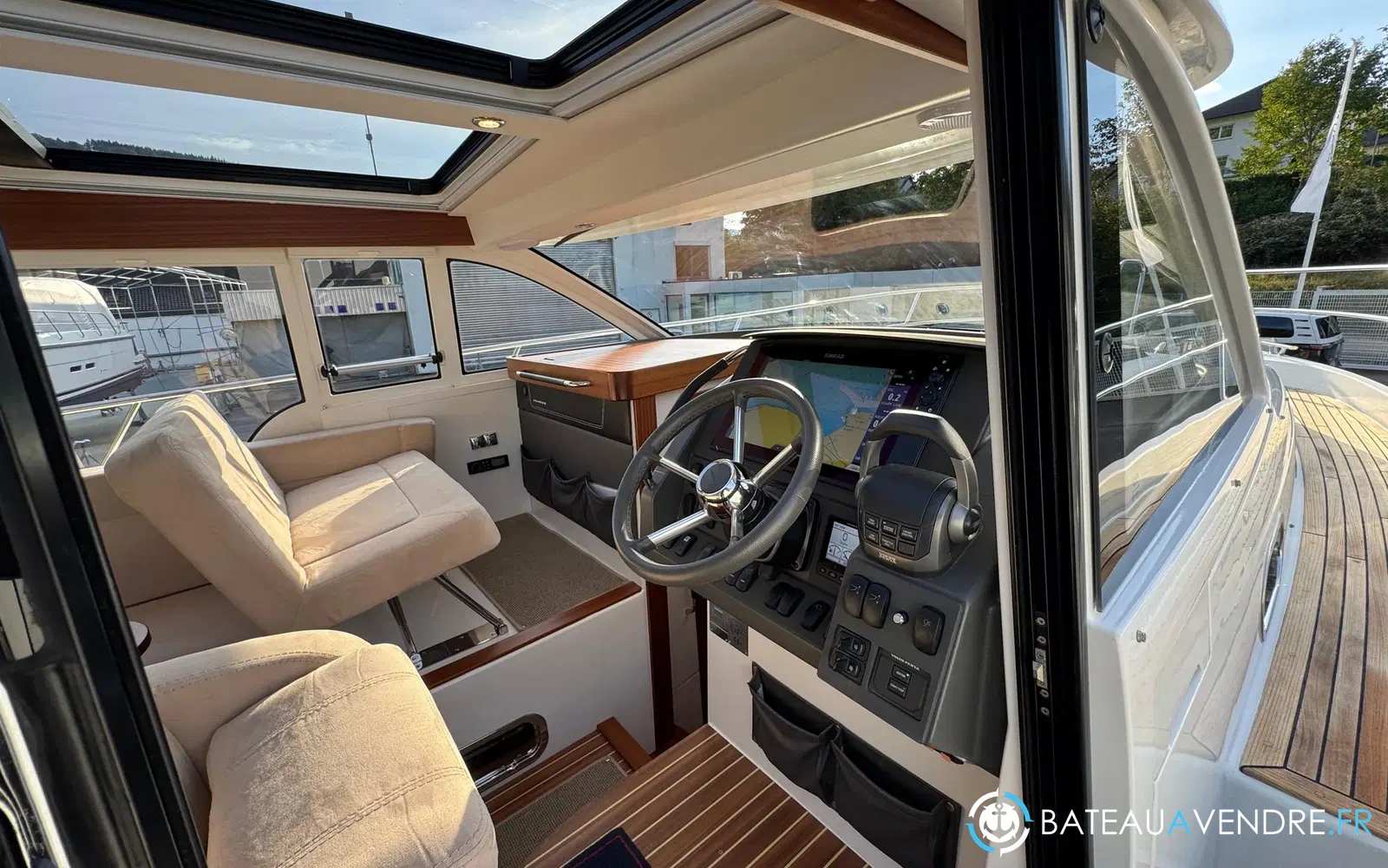 slider 37 Nimbus 365 Coupe
