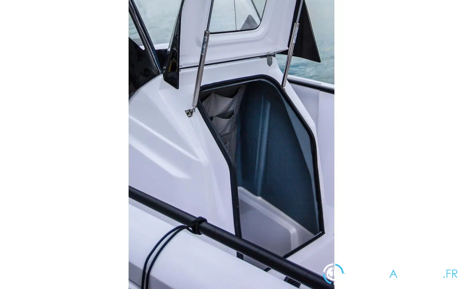 slider 13 Axopar 22 T Top
