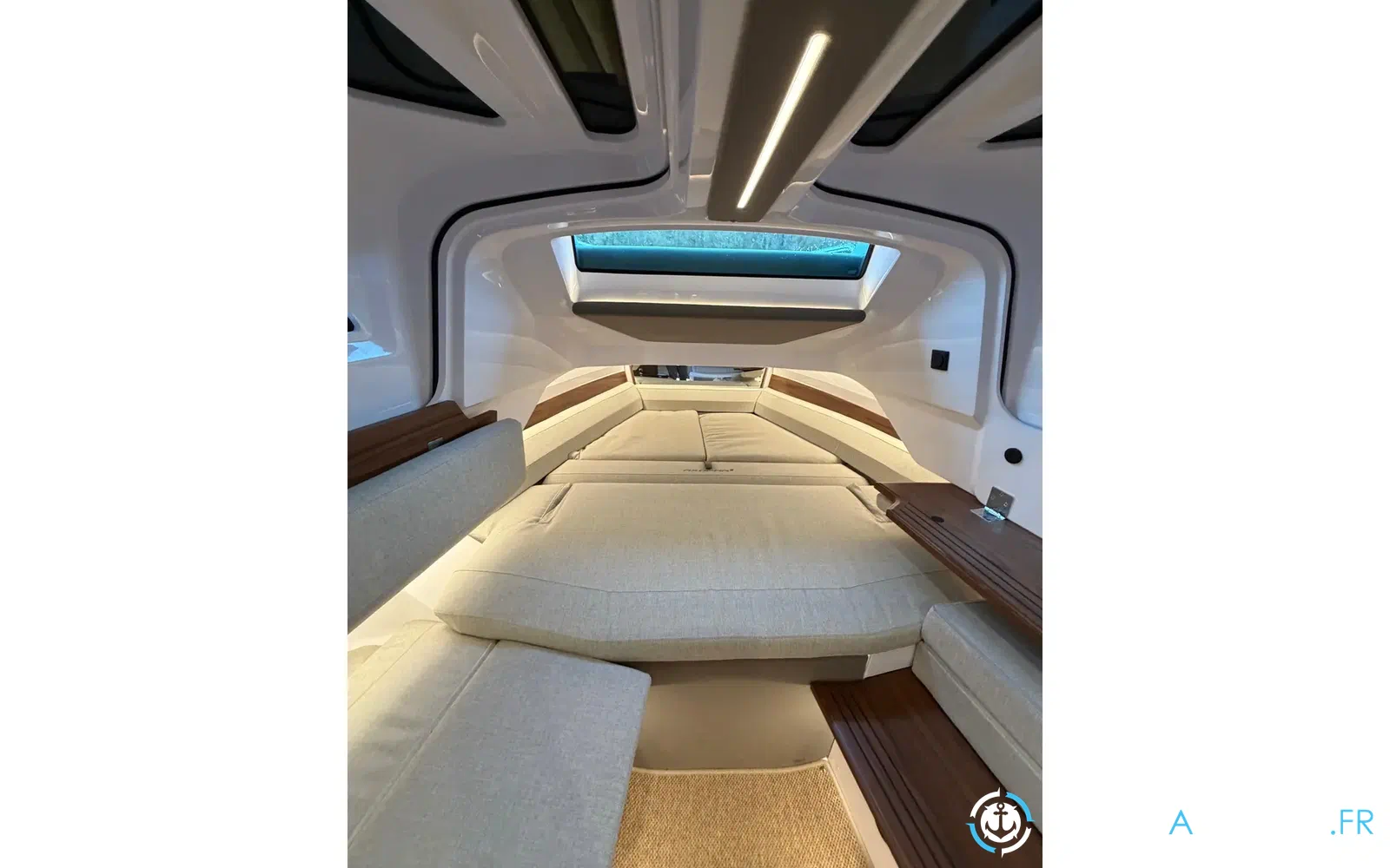 slider 5 Axopar 38 XC Cross Cabin