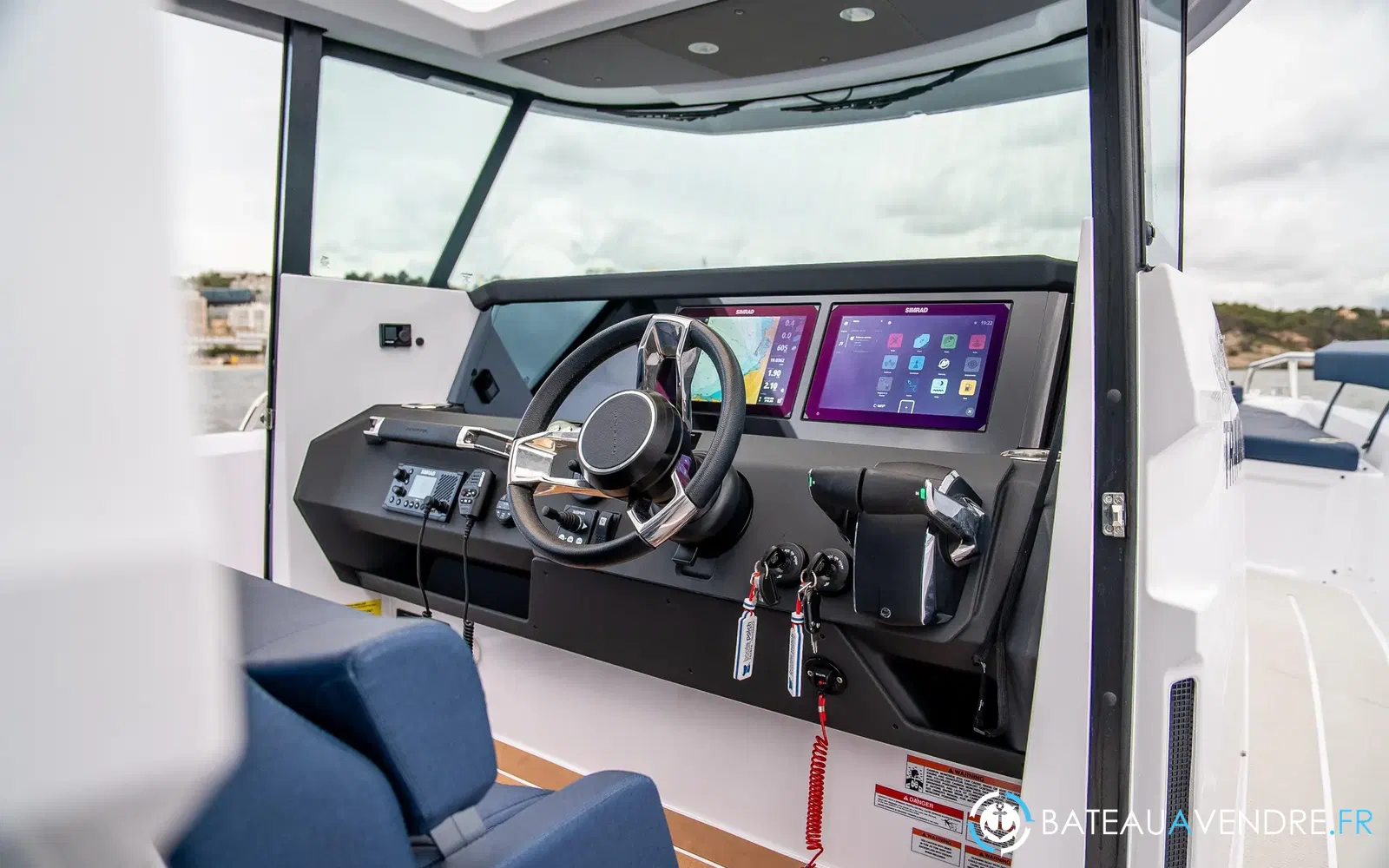slider 2 Axopar 29 XC CROSS CABIN