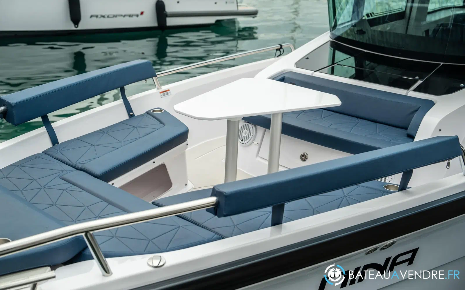 slider 7 Axopar 29 XC CROSS CABIN
