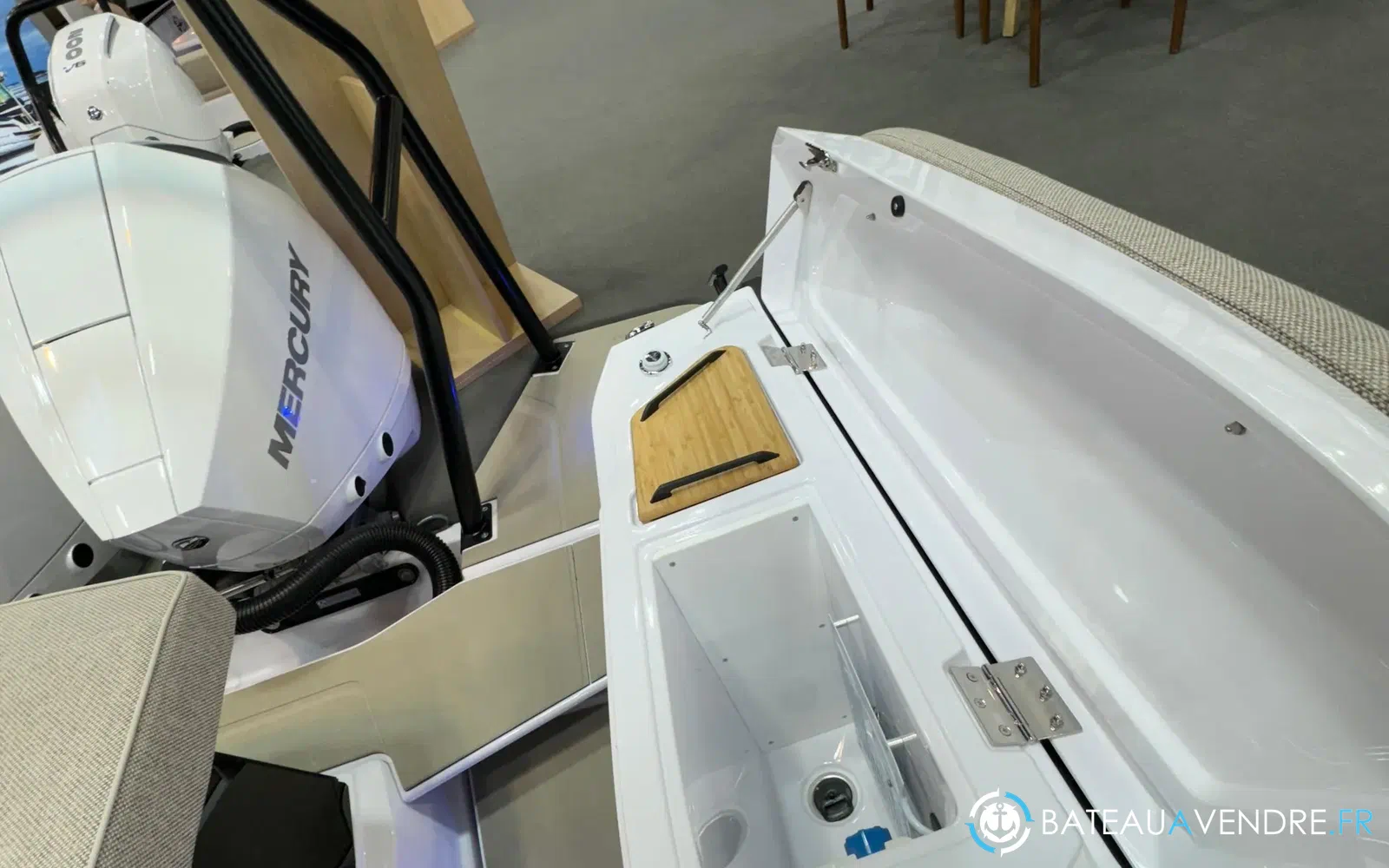 slider 9 Axopar 29 XC CROSS CABIN