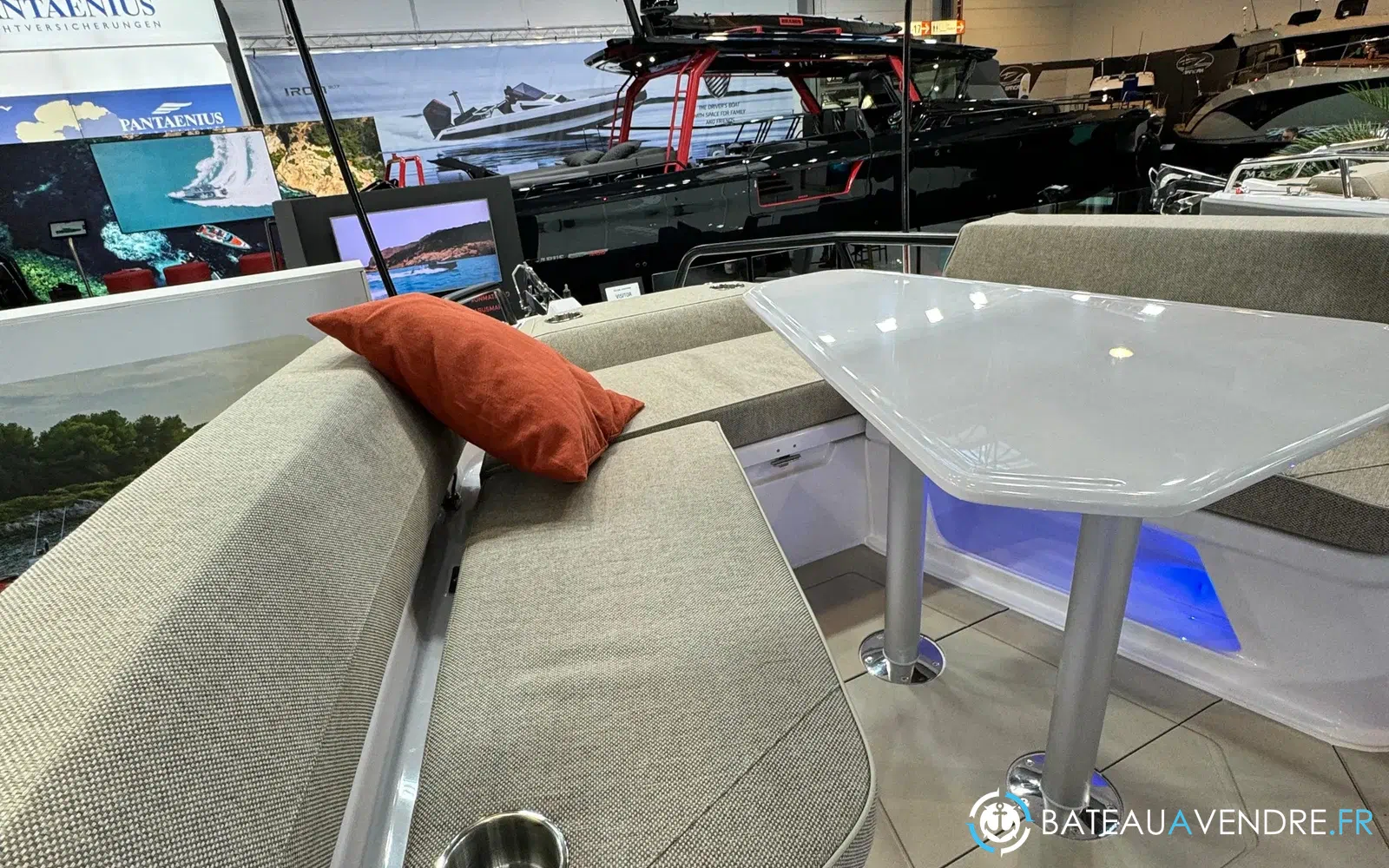 slider 14 Axopar 29 XC CROSS CABIN