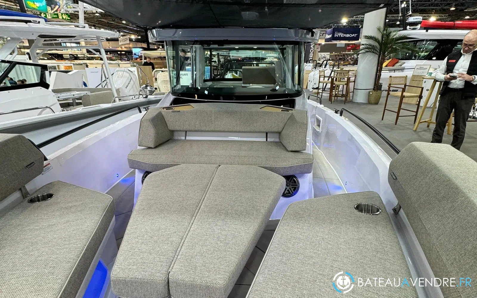 slider 18 Axopar 29 XC CROSS CABIN