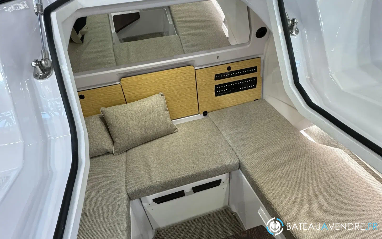 slider 21 Axopar 29 XC CROSS CABIN