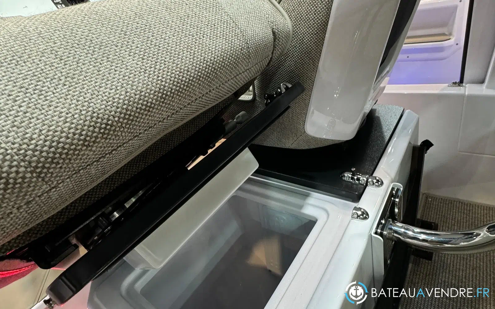 slider 33 Axopar 29 XC CROSS CABIN