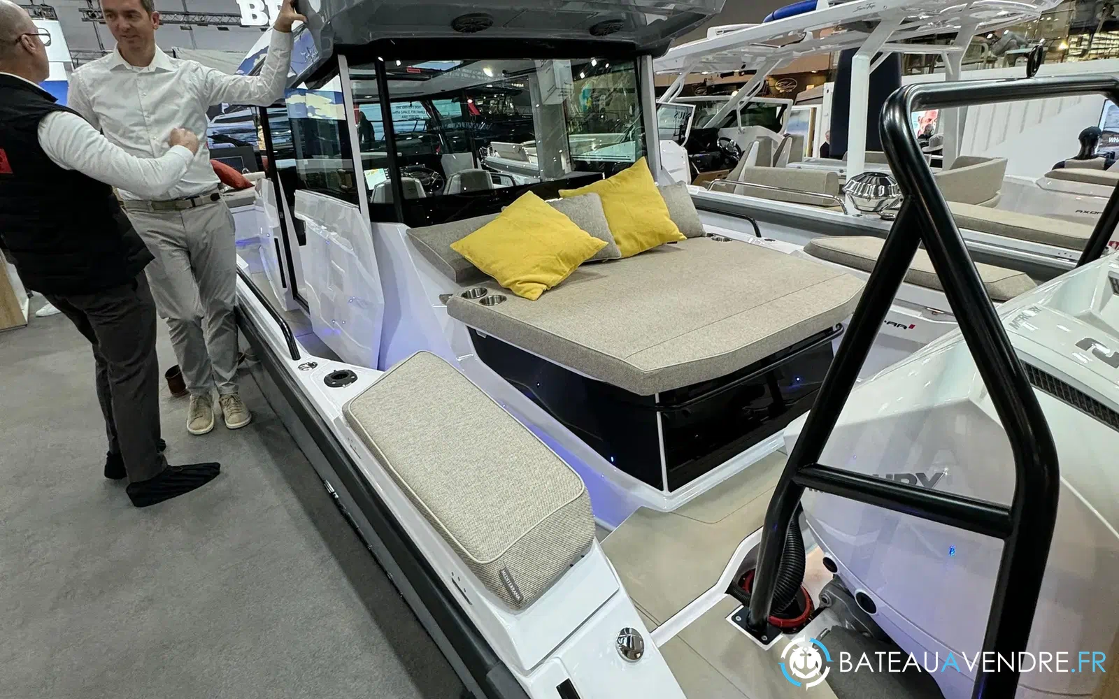 slider 4 Axopar 29 XC CROSS CABIN