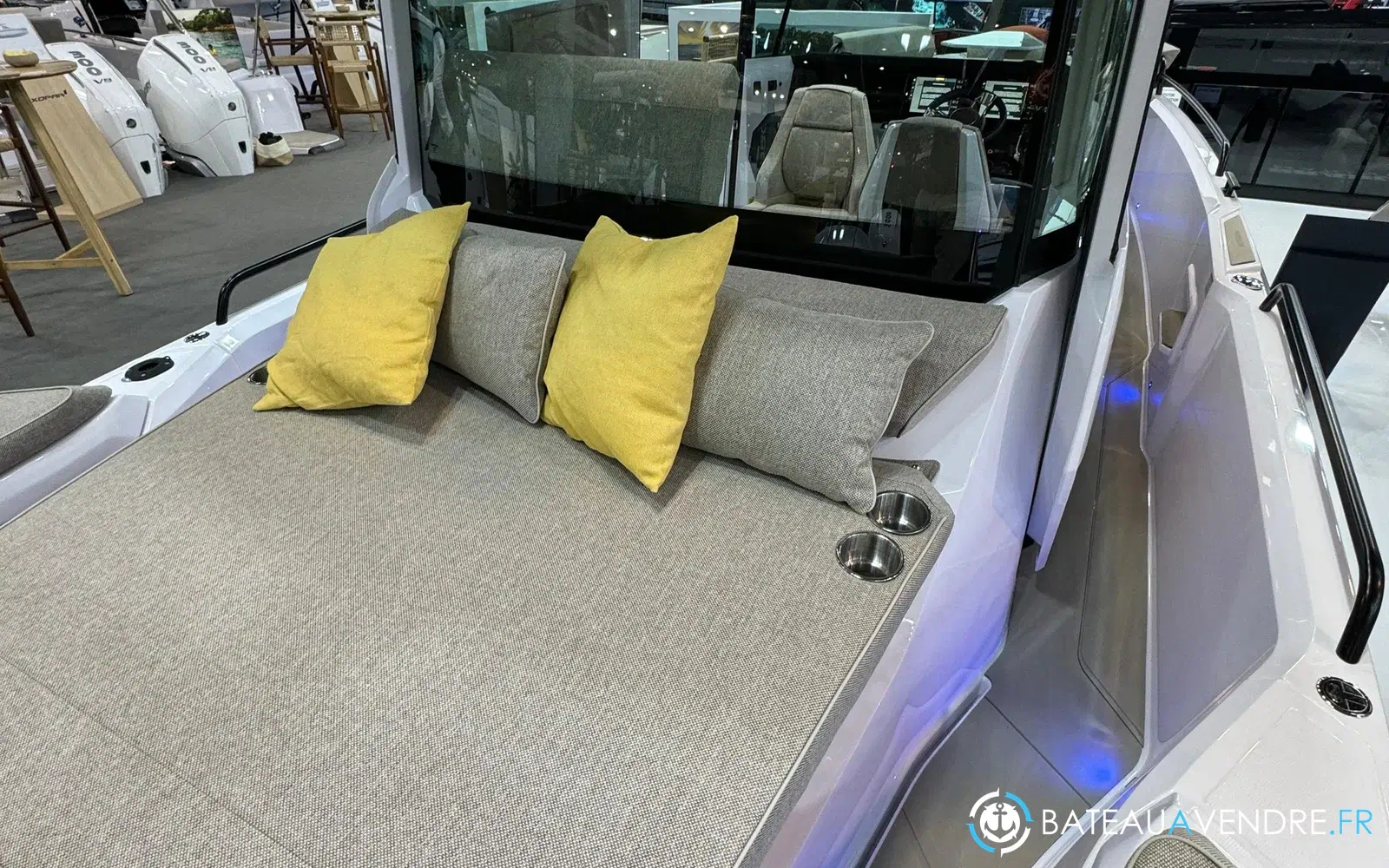 slider 6 Axopar 29 XC CROSS CABIN