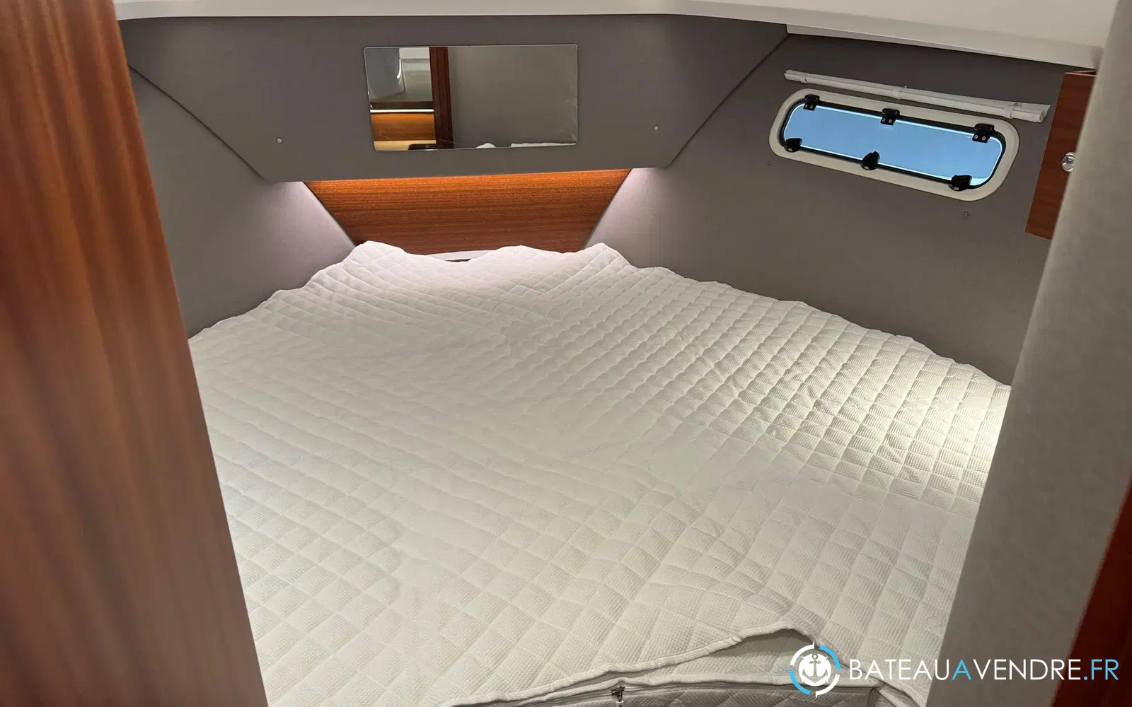 slider 28 Nimbus 305 Coupe