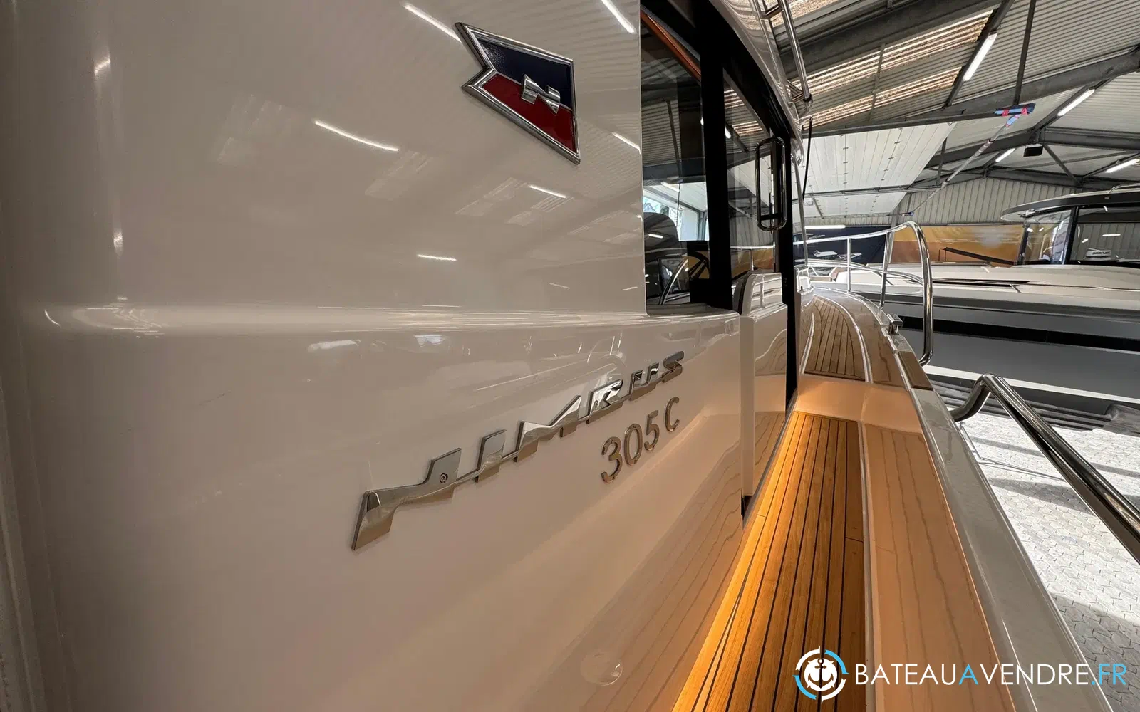 slider 33 Nimbus 305 Coupe