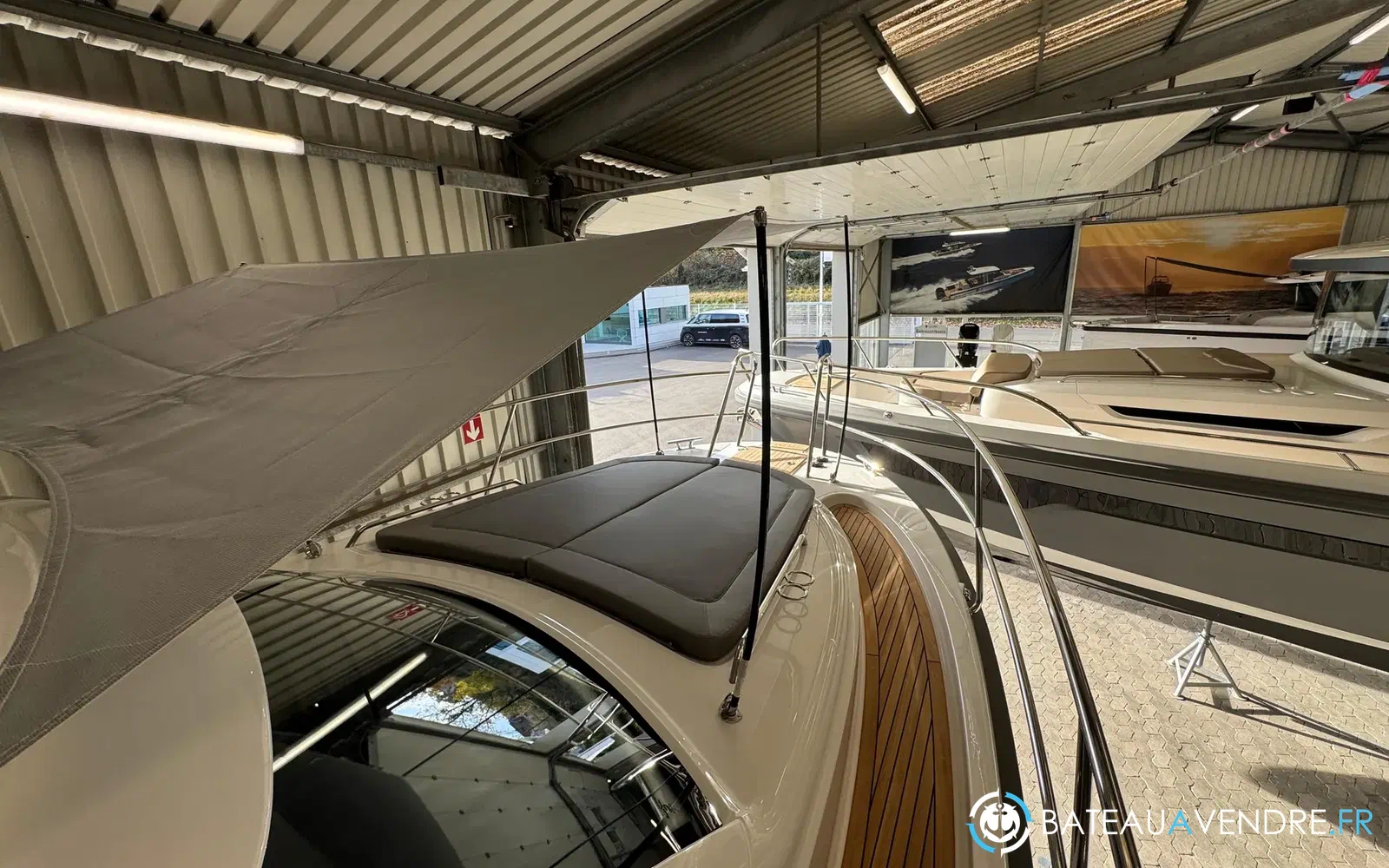 slider 3 Nimbus 305 Coupe