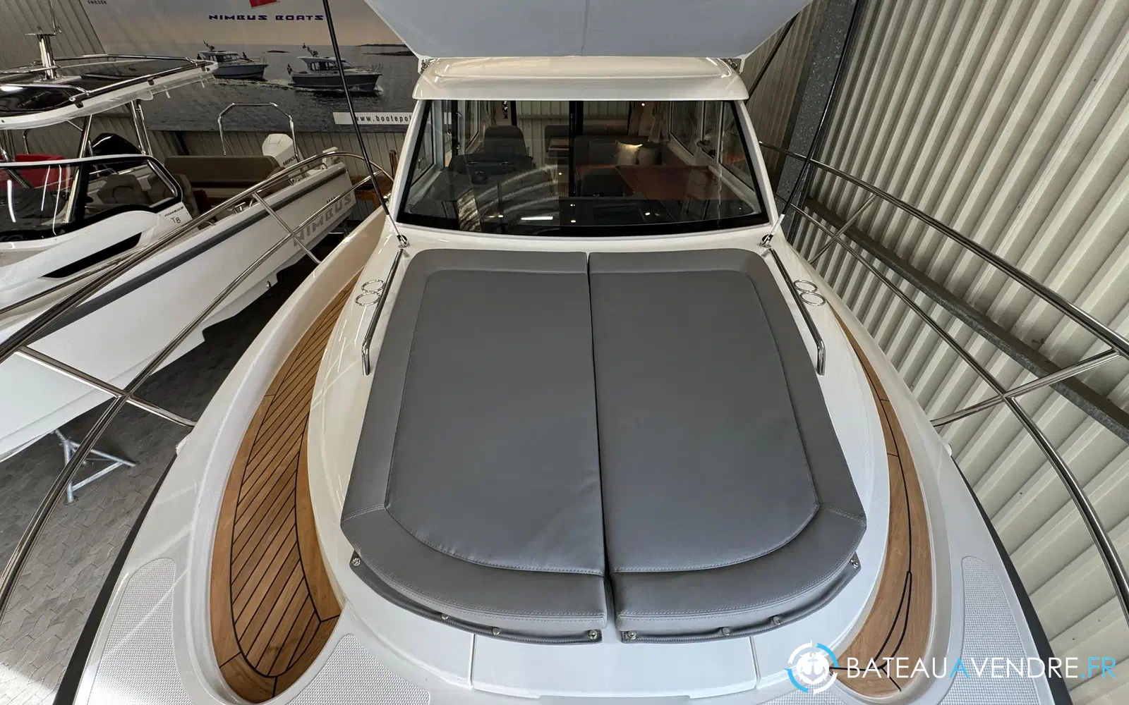 slider 4 Nimbus 305 Coupe