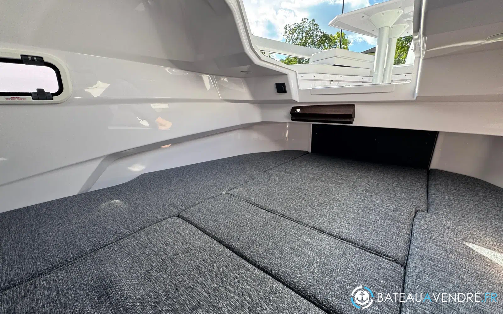 slider 10 Axopar 29 XC CROSS CABIN