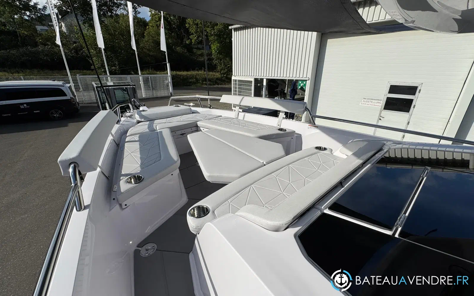 slider 12 Axopar 29 XC CROSS CABIN