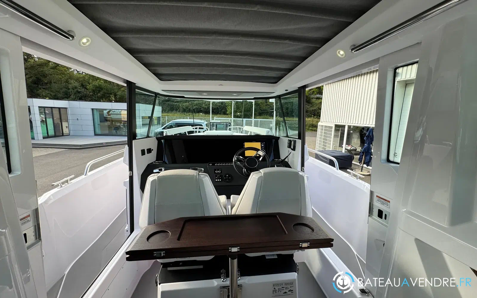 slider 15 Axopar 29 XC CROSS CABIN