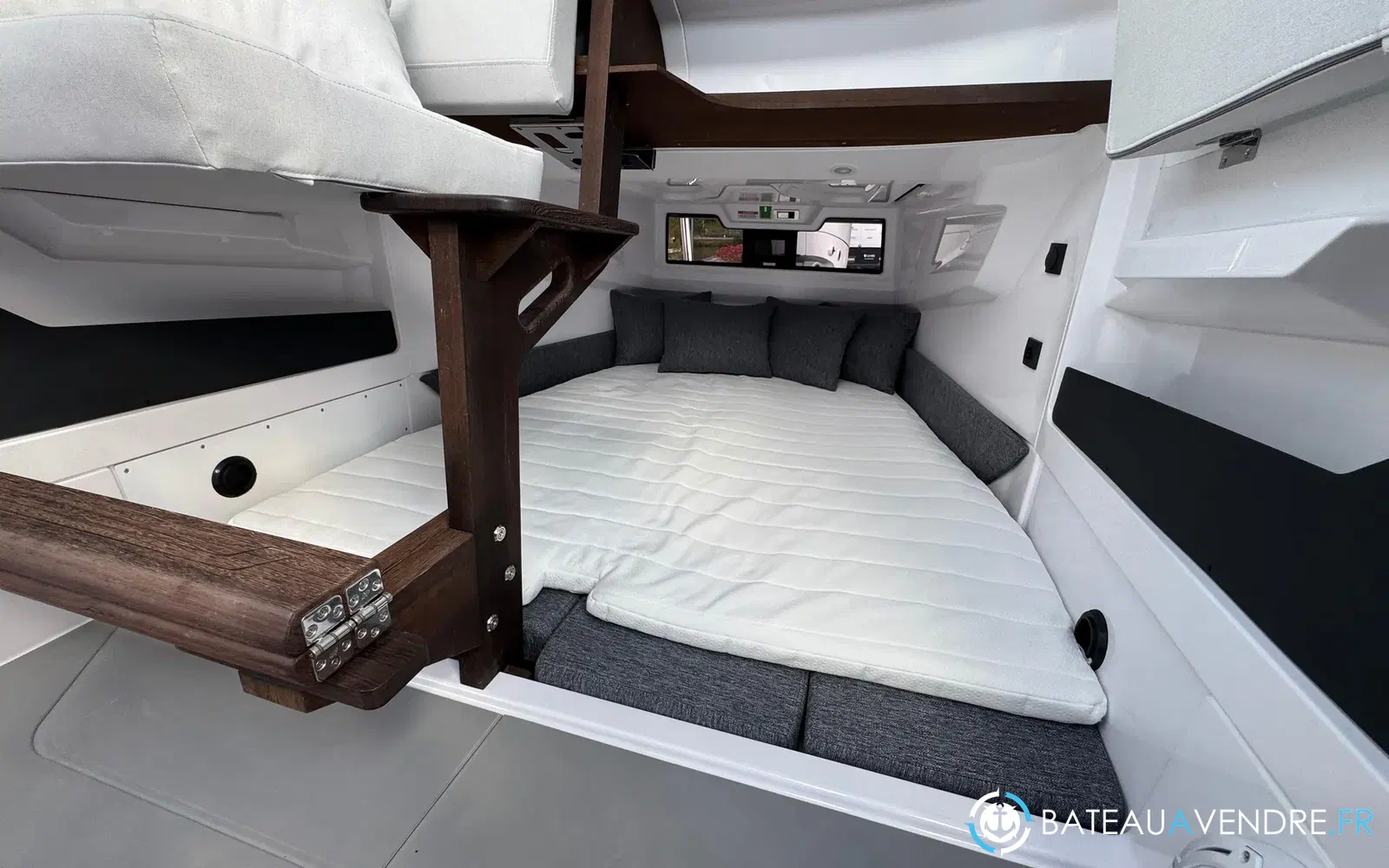 slider 19 Axopar 29 XC CROSS CABIN