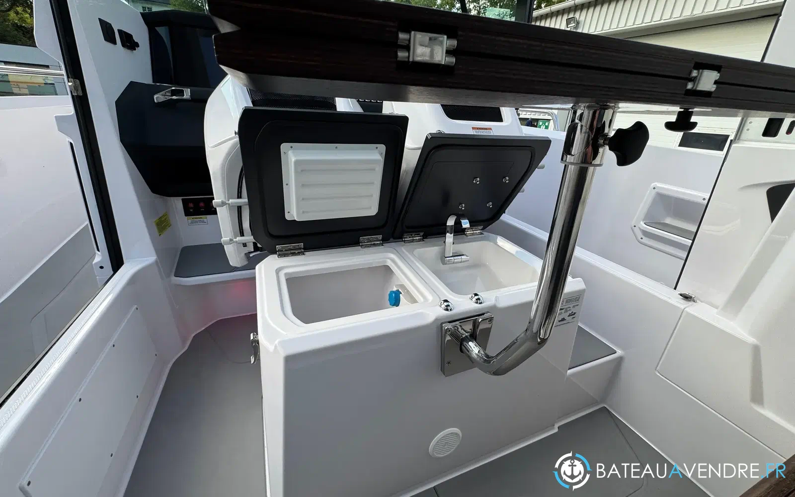 slider 20 Axopar 29 XC CROSS CABIN
