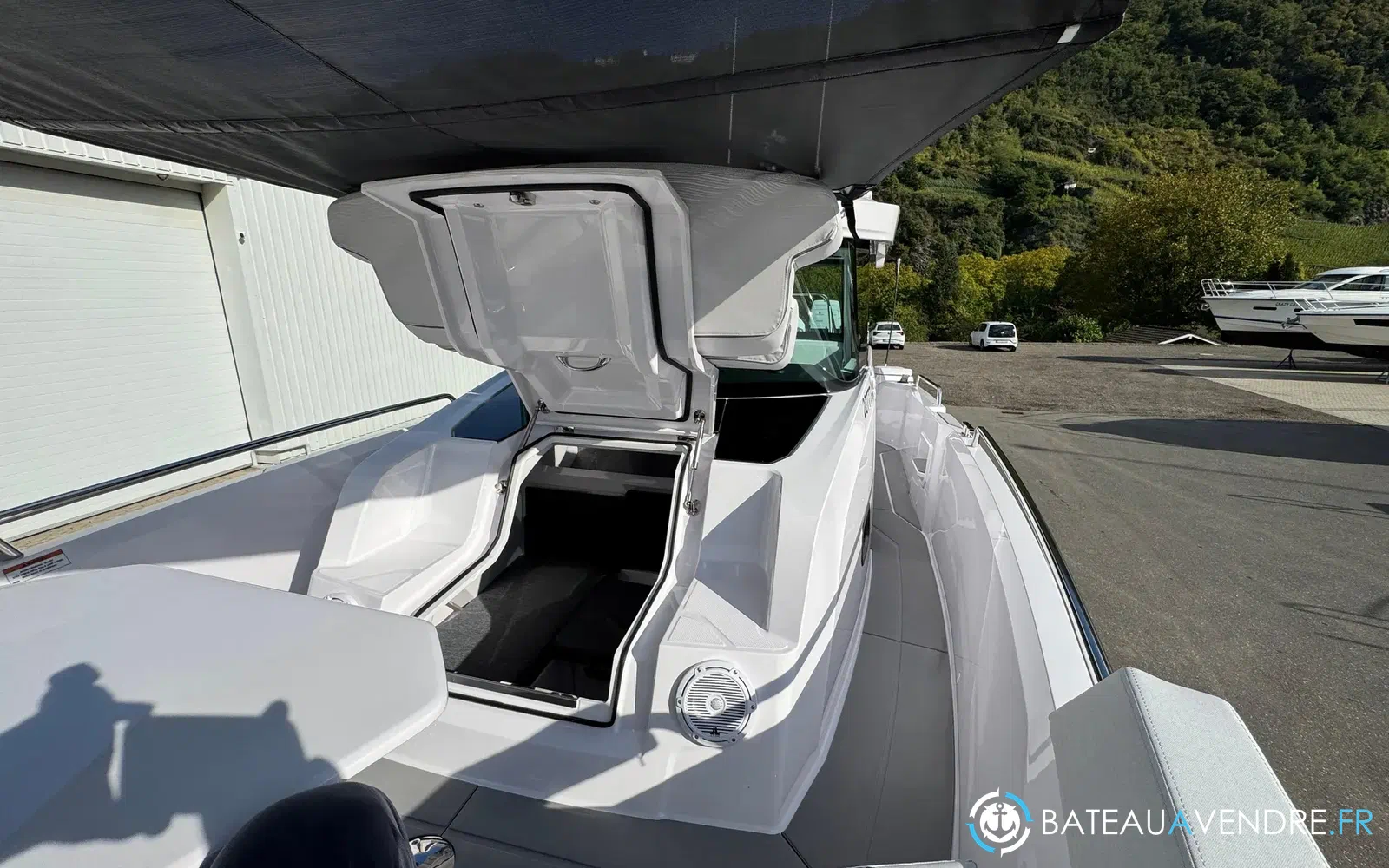 slider 7 Axopar 29 XC CROSS CABIN