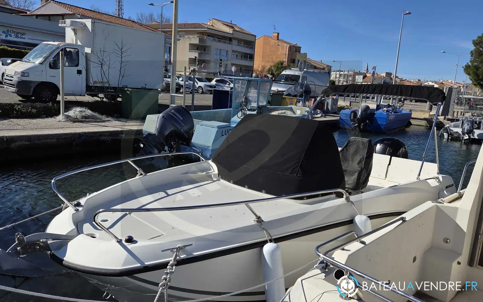 slider 19 Quicksilver Activ 605 Sundeck