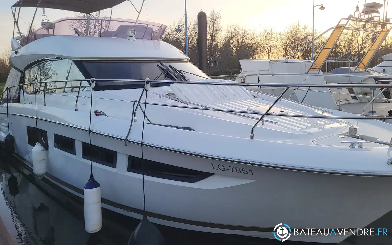slider 33 Jeanneau Prestige 500 Fly