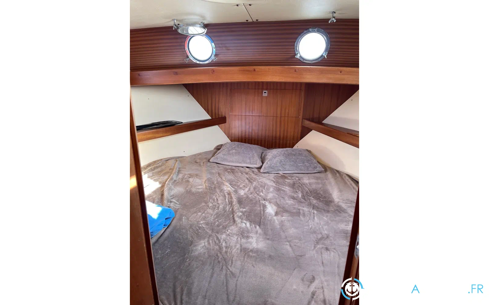 slider 9 Polyflash Polyboat