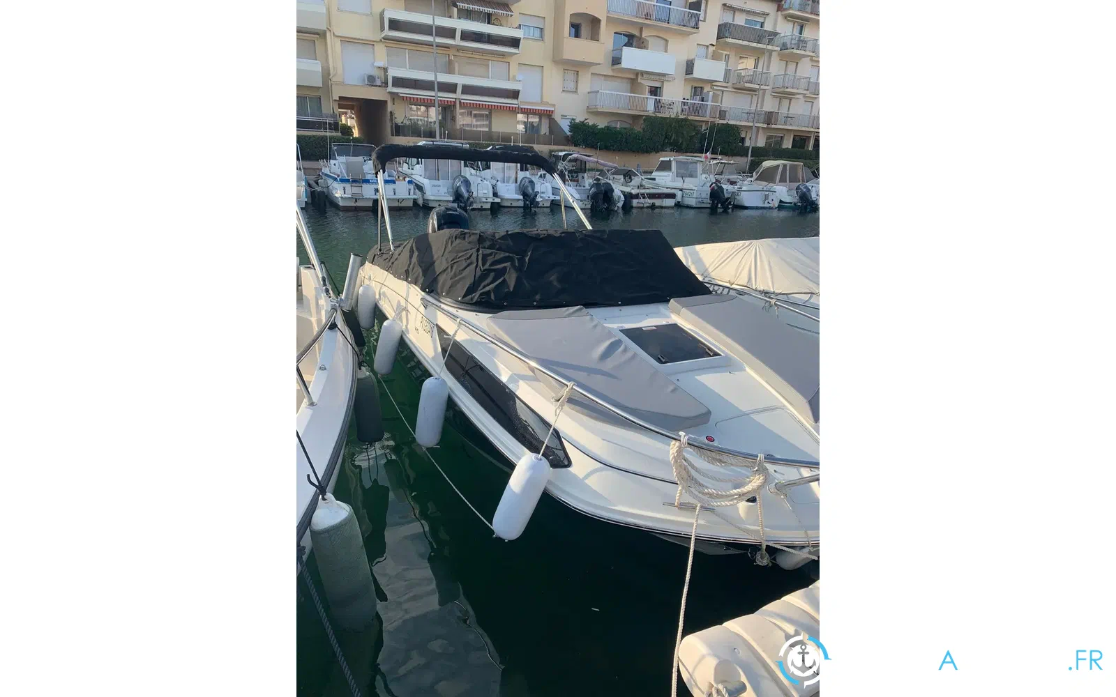 slider 0 Bayliner VR5 Cuddy OB