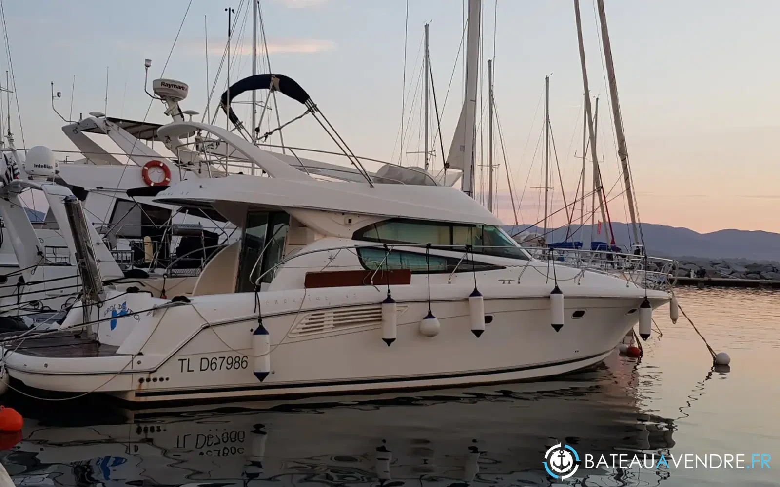 slider 1 Jeanneau Prestige 42 Fly