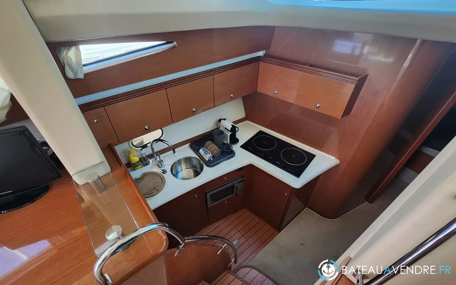 slider 19 Jeanneau Prestige 42 Fly