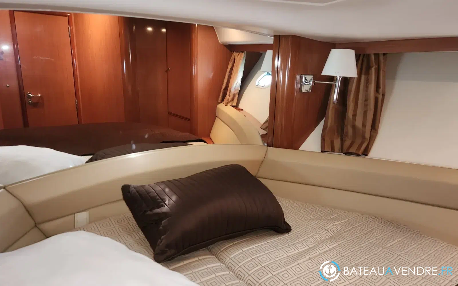 slider 24 Jeanneau Prestige 42 Fly