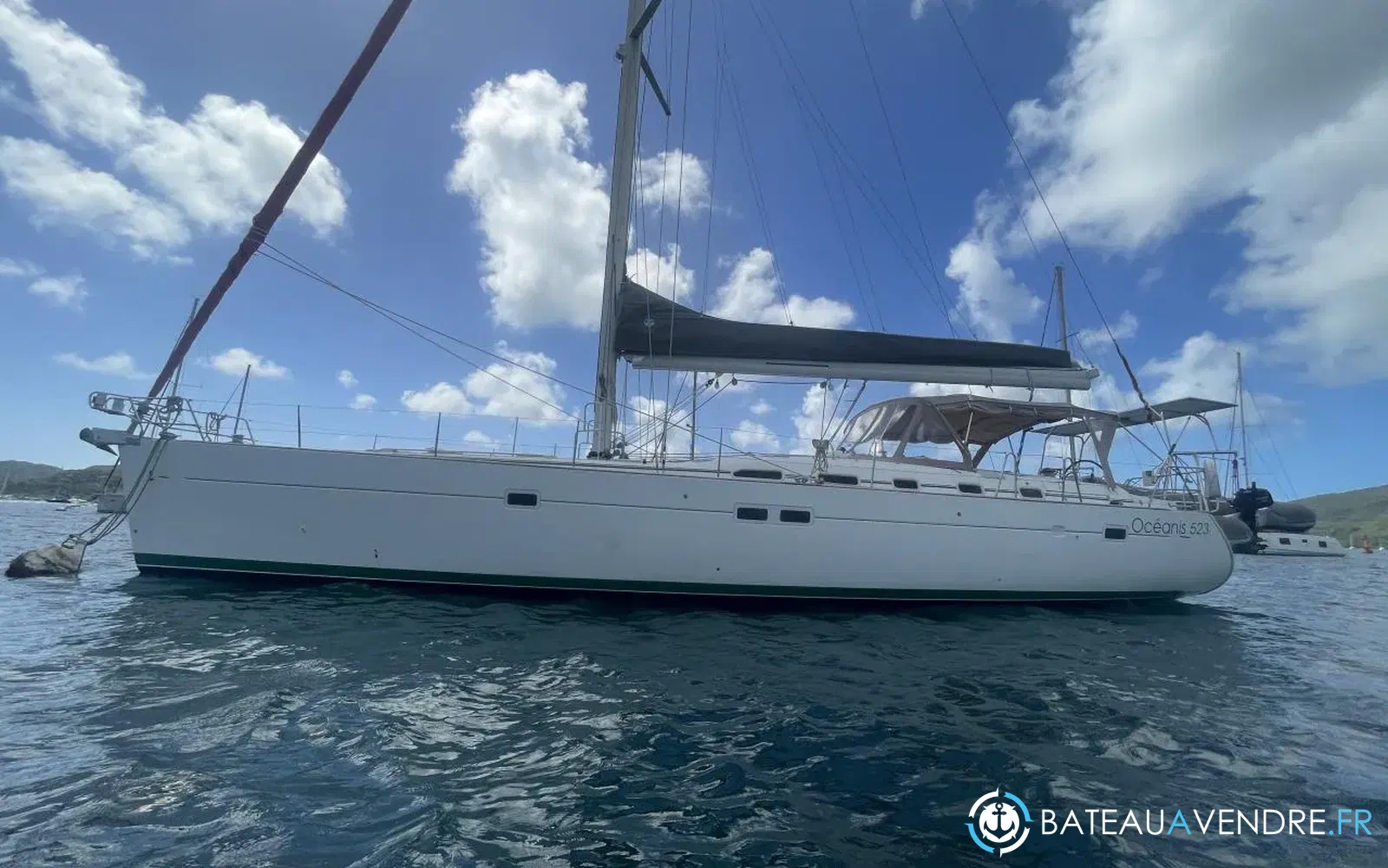 slider 1 Beneteau Oceanis 523
