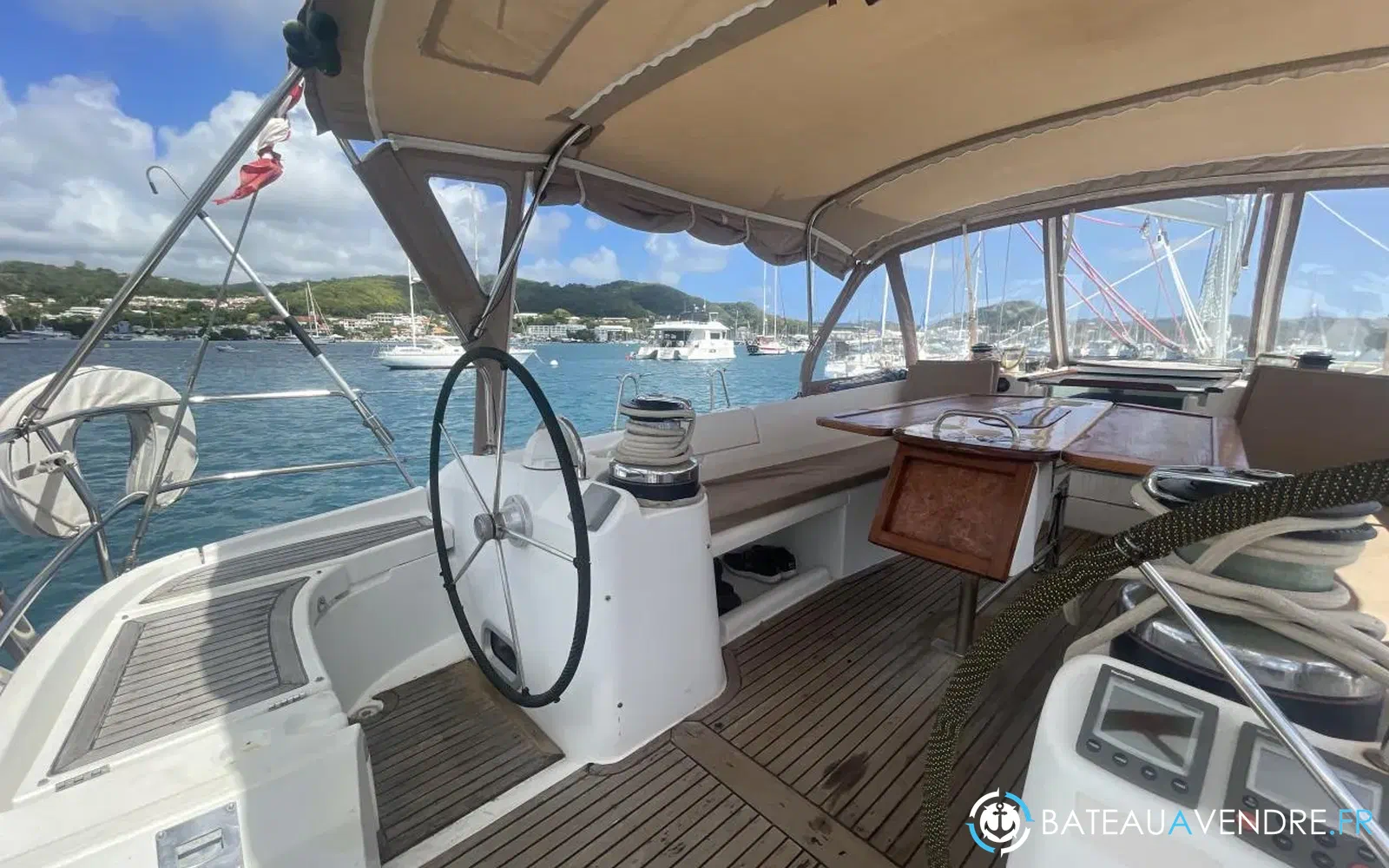 slider 2 Beneteau Oceanis 523