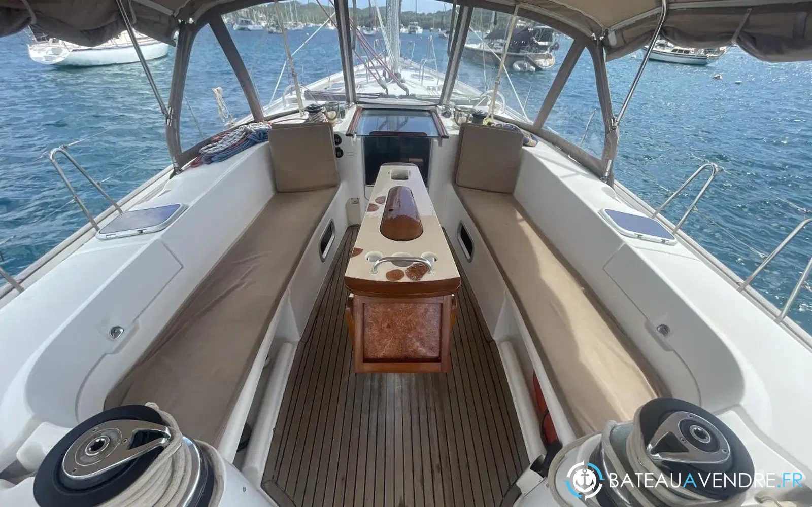 slider 6 Beneteau Oceanis 523