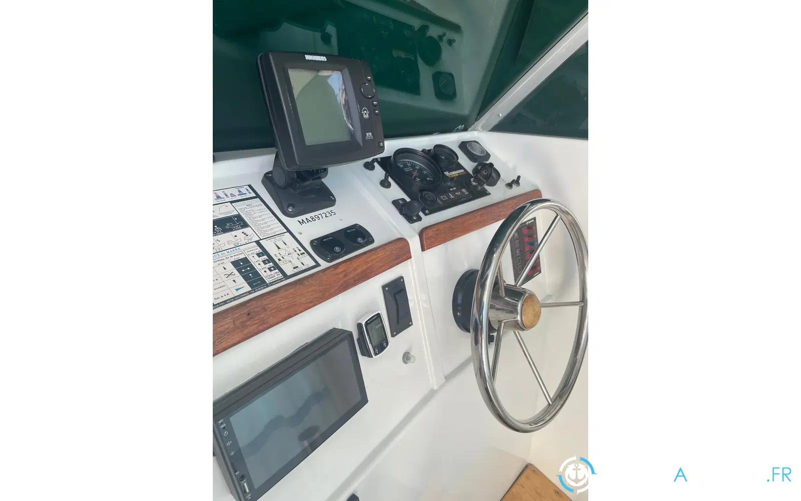 slider 10 Jeanneau Merry Fisher 610