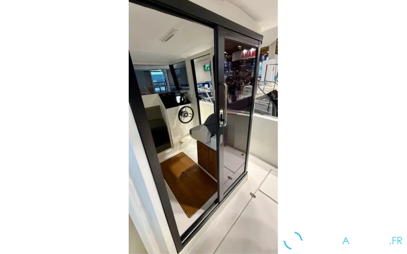 slider 2 Pacific Craft 750 T