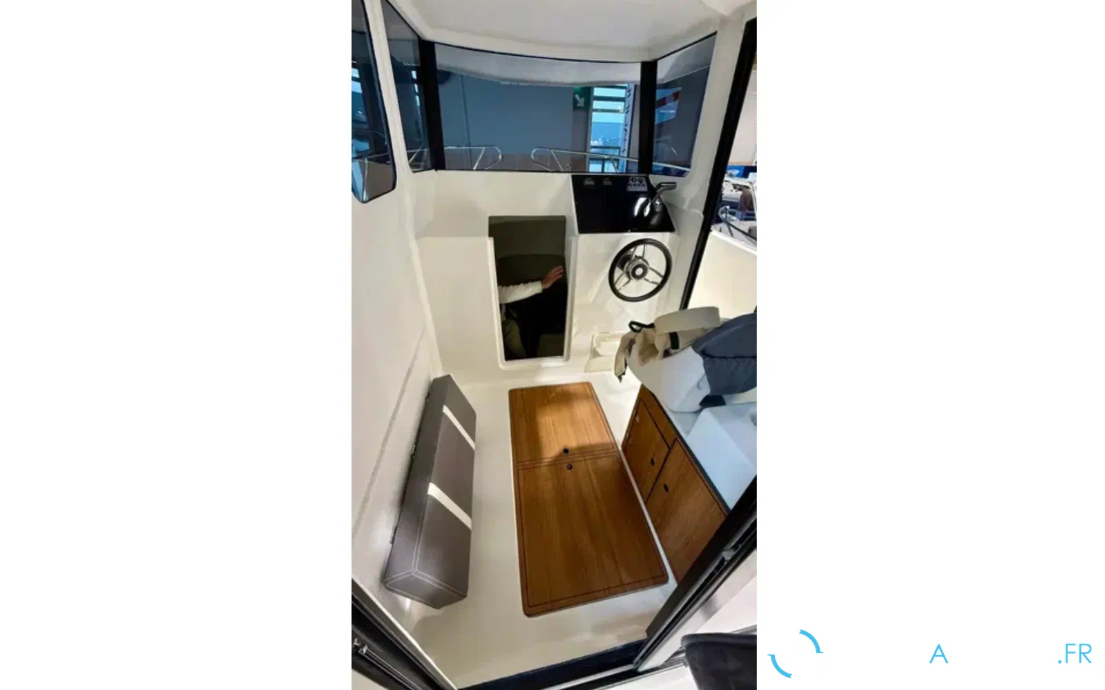 slider 3 Pacific Craft 750 T
