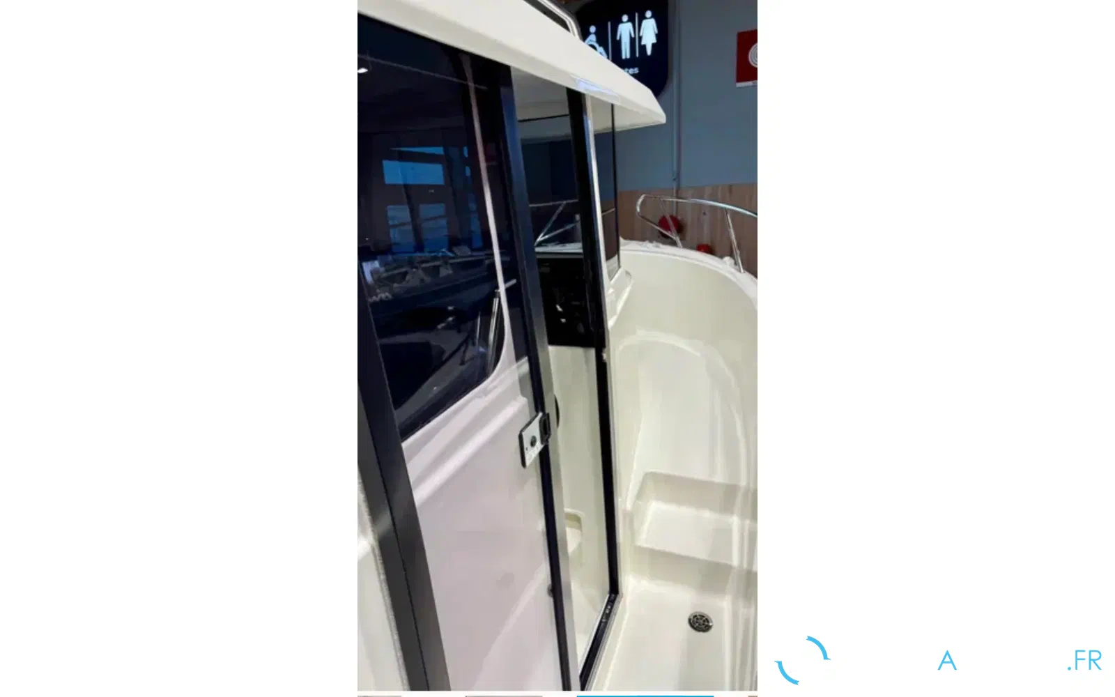 slider 4 Pacific Craft 750 T