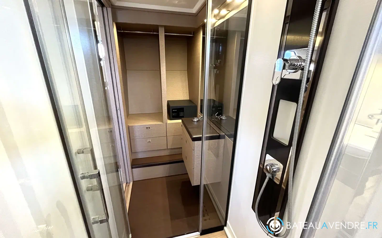 slider 14 Prestige Yachts 560 S
